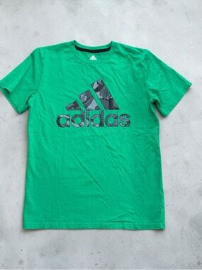 NWOT adidas Boys size Medium (10-12) Green Short Sleeve Tee with Camo Logo